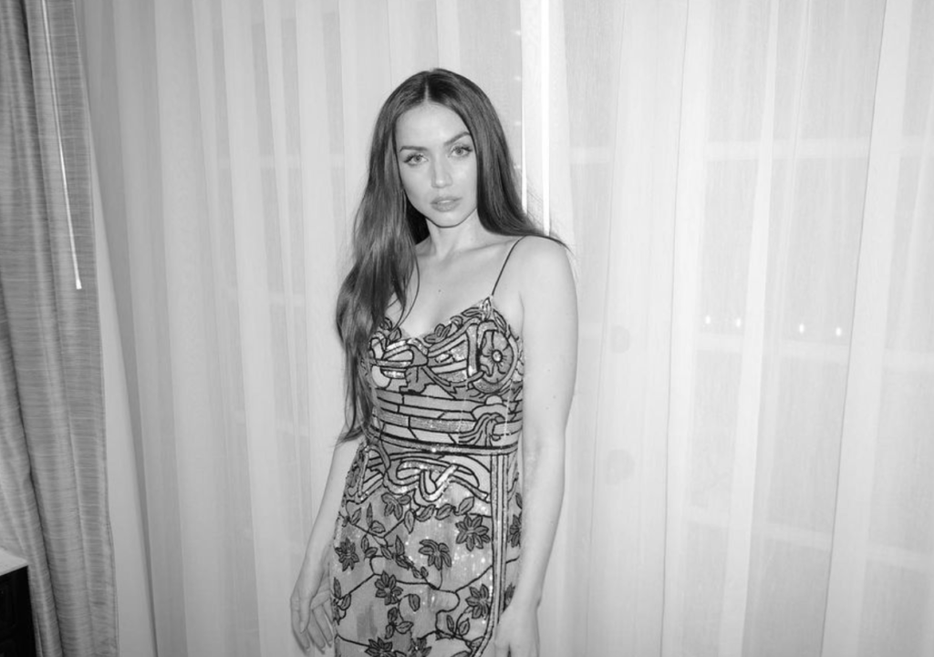 ¿Qué provocó la molestia de Ana de Armas en la alfombra champagne del Oscar 2023?