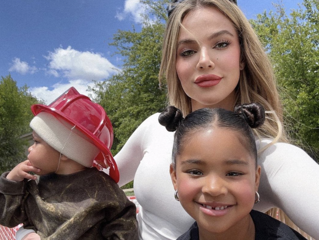 Khloé Kardashian comparte detalles de su tumor