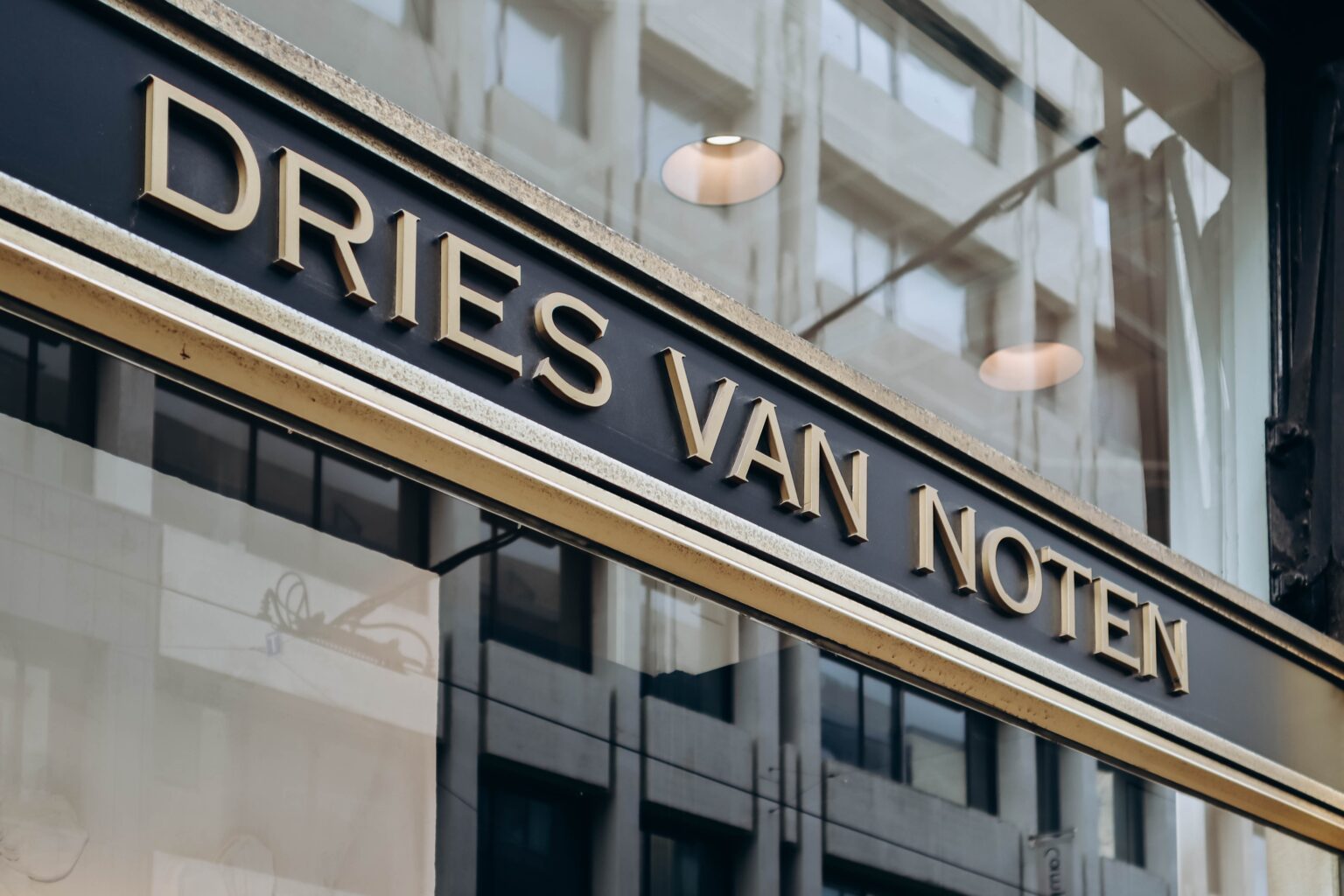 Dries van Noten se retira de la moda