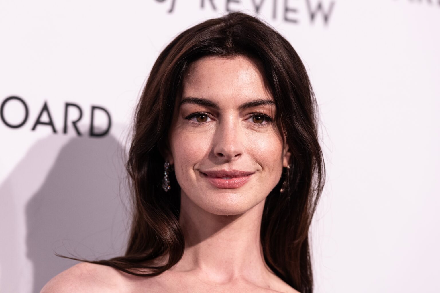 Anne Hathaway confiesa que sufrió un aborto