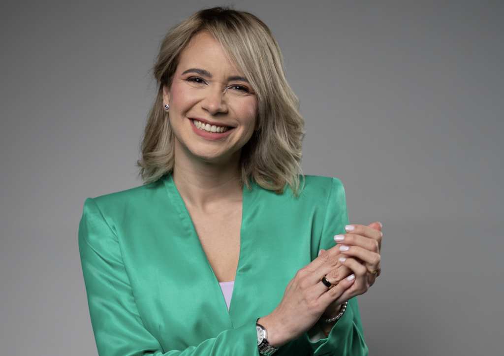 Vilma Nuñez llega a Quito con su taller de ventas digitales